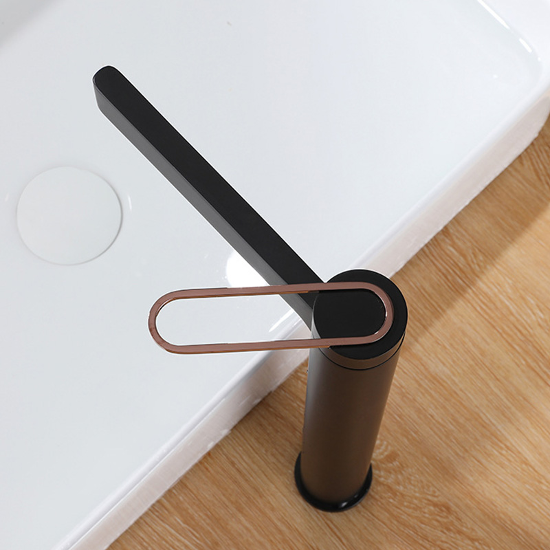 FVB334 Modern Brass Faucet with Single-Handle Design